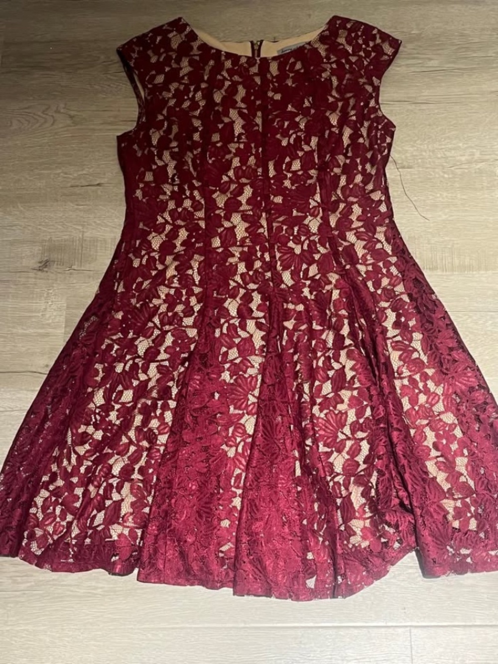 Womens Maroon Short, Tank Top Lace Formal Dress (Barely Worn) Size Large